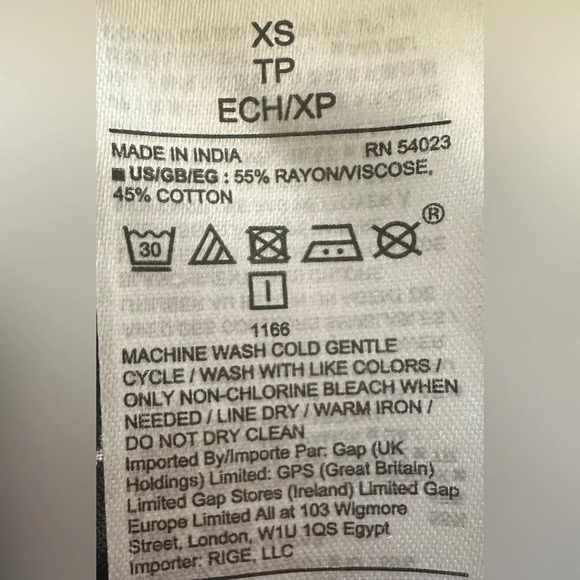 Women's Gap Long Sleeve Blouse w/ Star Design - Picture 9 of 9